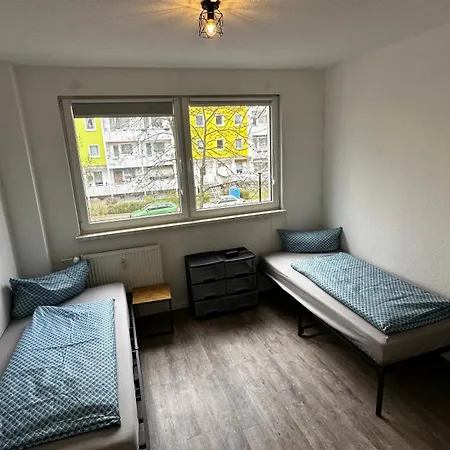 Monteurzimmer Und Halle, Zentral, Modern Apartmán