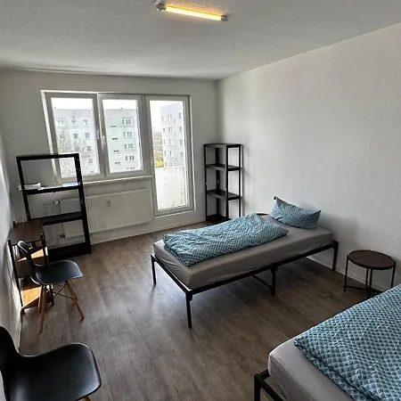 Monteurzimmer Und Halle, Zentral, Modern Apartmán