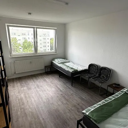 Monteurzimmer Und Halle, Zentral, Modern アパート